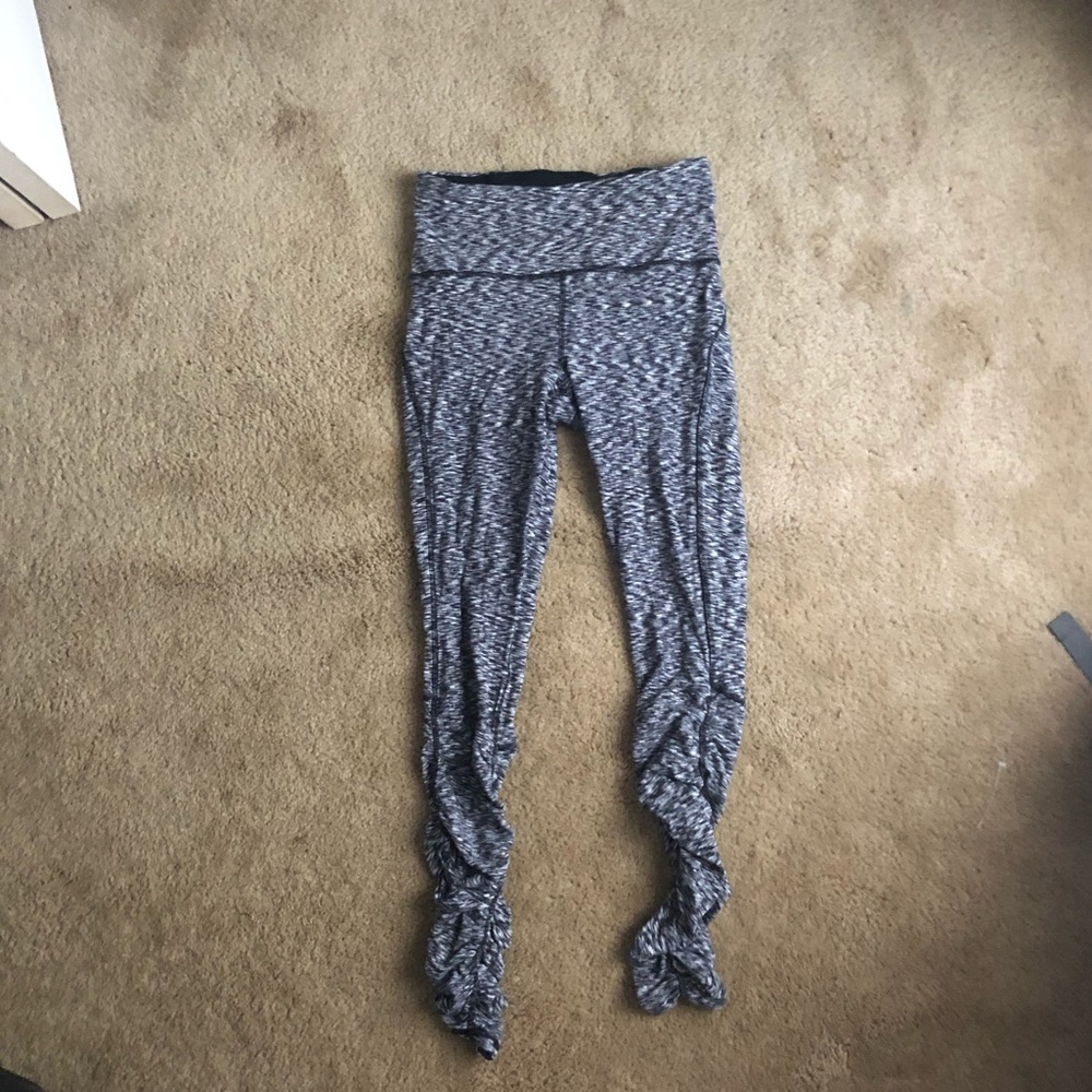 Lululemon scrunch bottom leggings